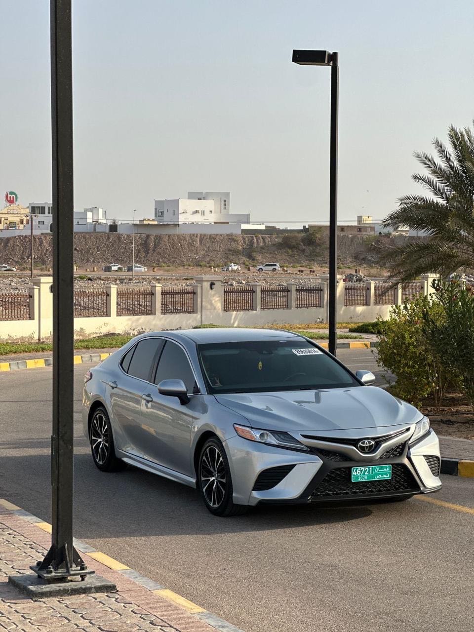 Car Image 2018 TOYOTA CAMRY SE