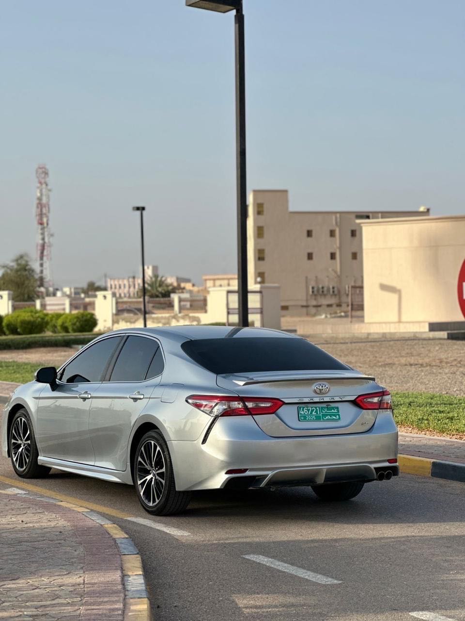 Car Image 2018 TOYOTA CAMRY SE