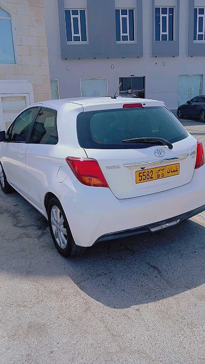 Car Image 2015 TOYOTA YARIS 1.5