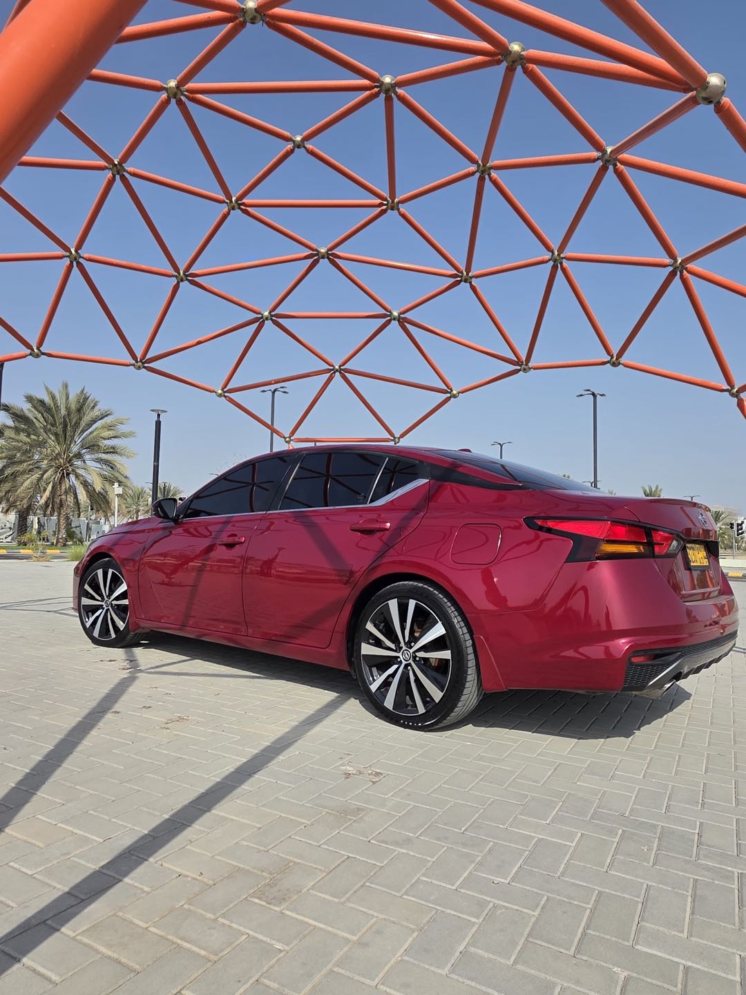Car Image 2019 NISSAN ALTIMA SR