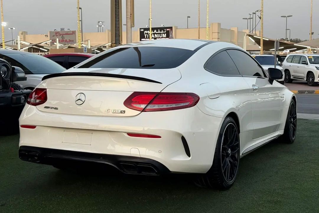 Car Image 2017 MERCEDES C Class 63