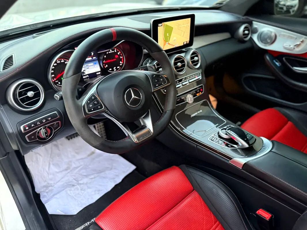 Car Image 2017 MERCEDES C Class 63