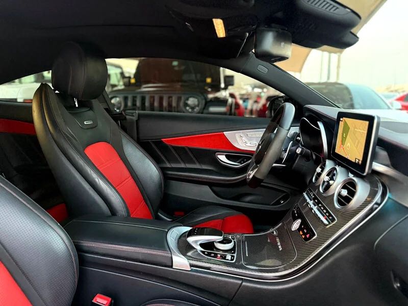Car Image 2017 MERCEDES C Class 63