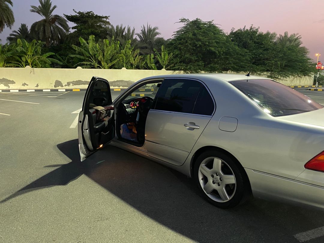 Car Image 2001 LEXUS LS 430