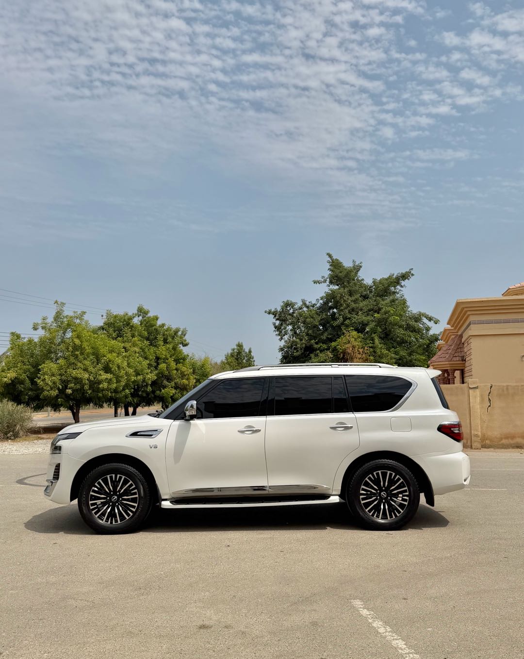 Car Image 2018 NISSAN ARMADA 