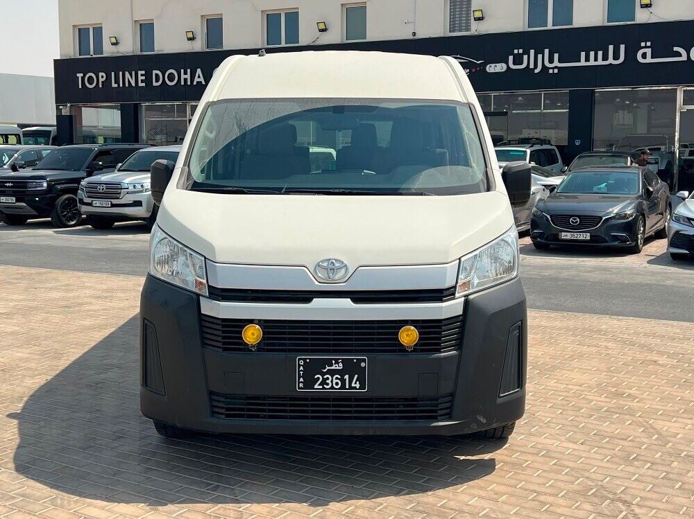 Car Image 2022 TOYOTA Hiace 