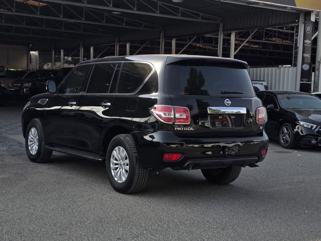 Car Image 2017 NISSAN PATROL SE