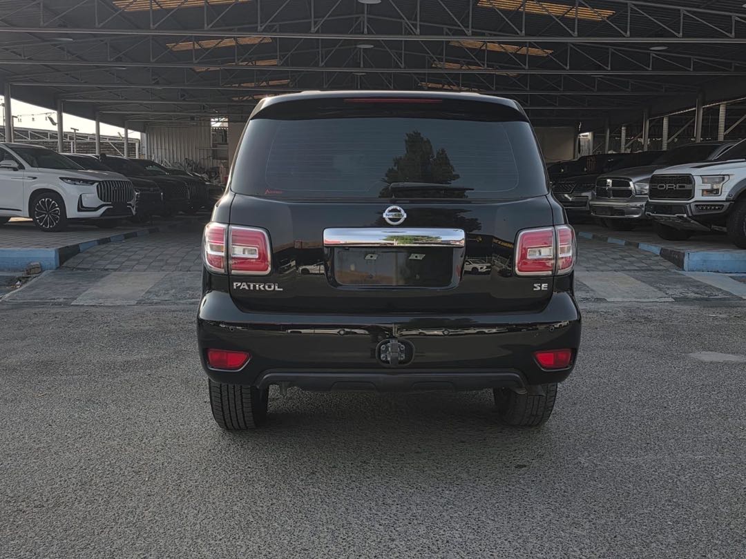 Car Image 2017 NISSAN PATROL SE