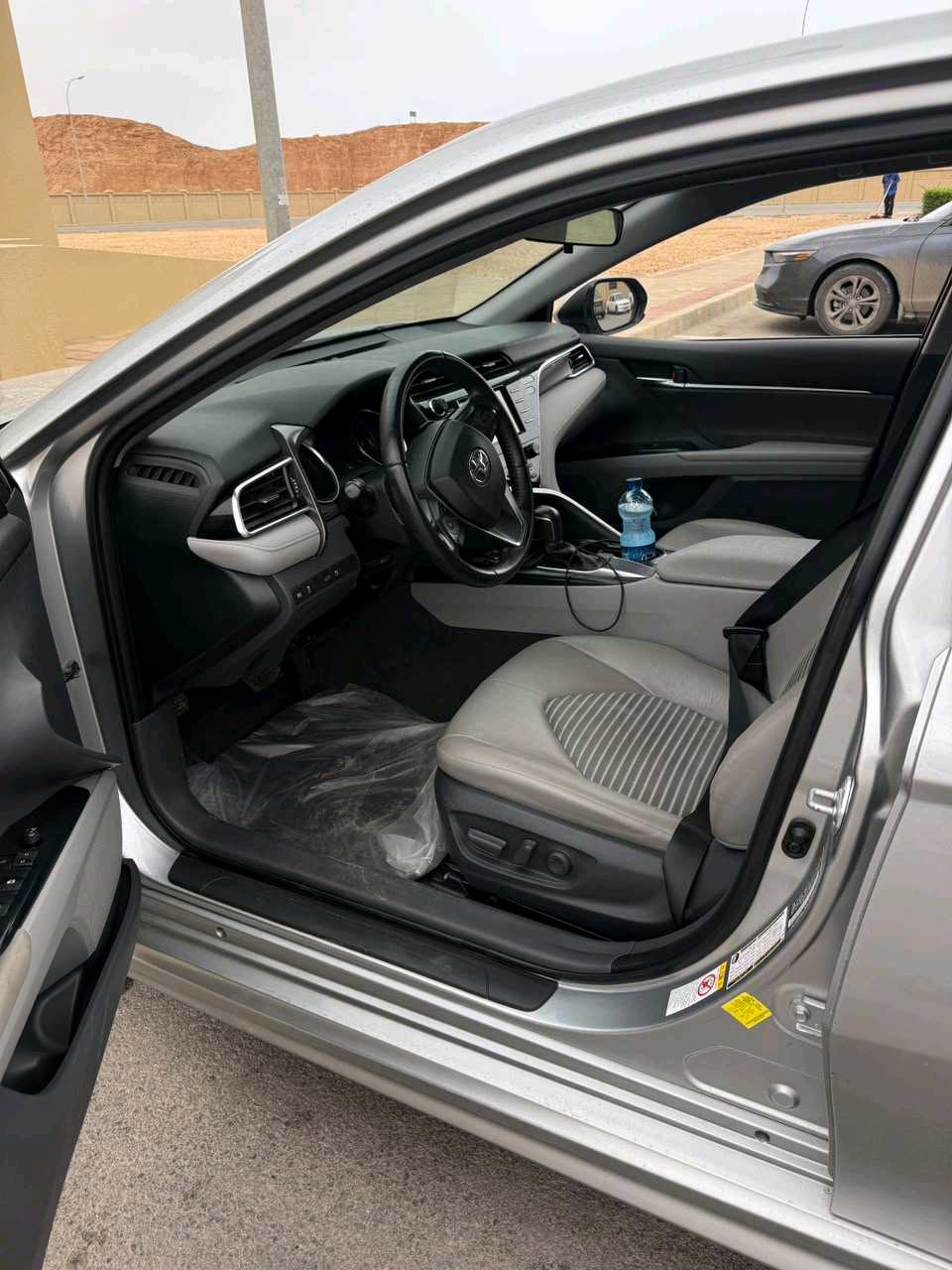 Car Image 2018 TOYOTA CAMRY SE