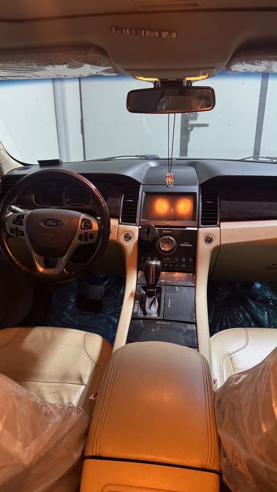 Car Image 2018 FORD TAURUS 