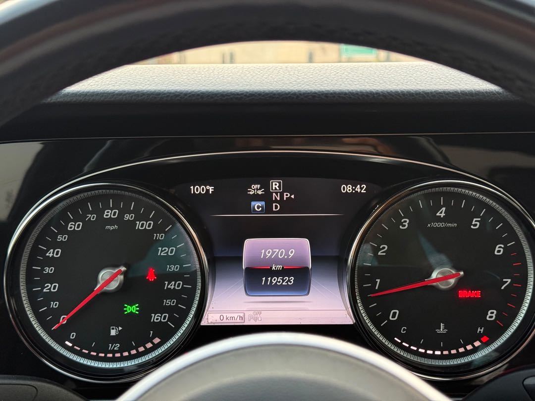 Car Image 2019 MERCEDES E Class 300