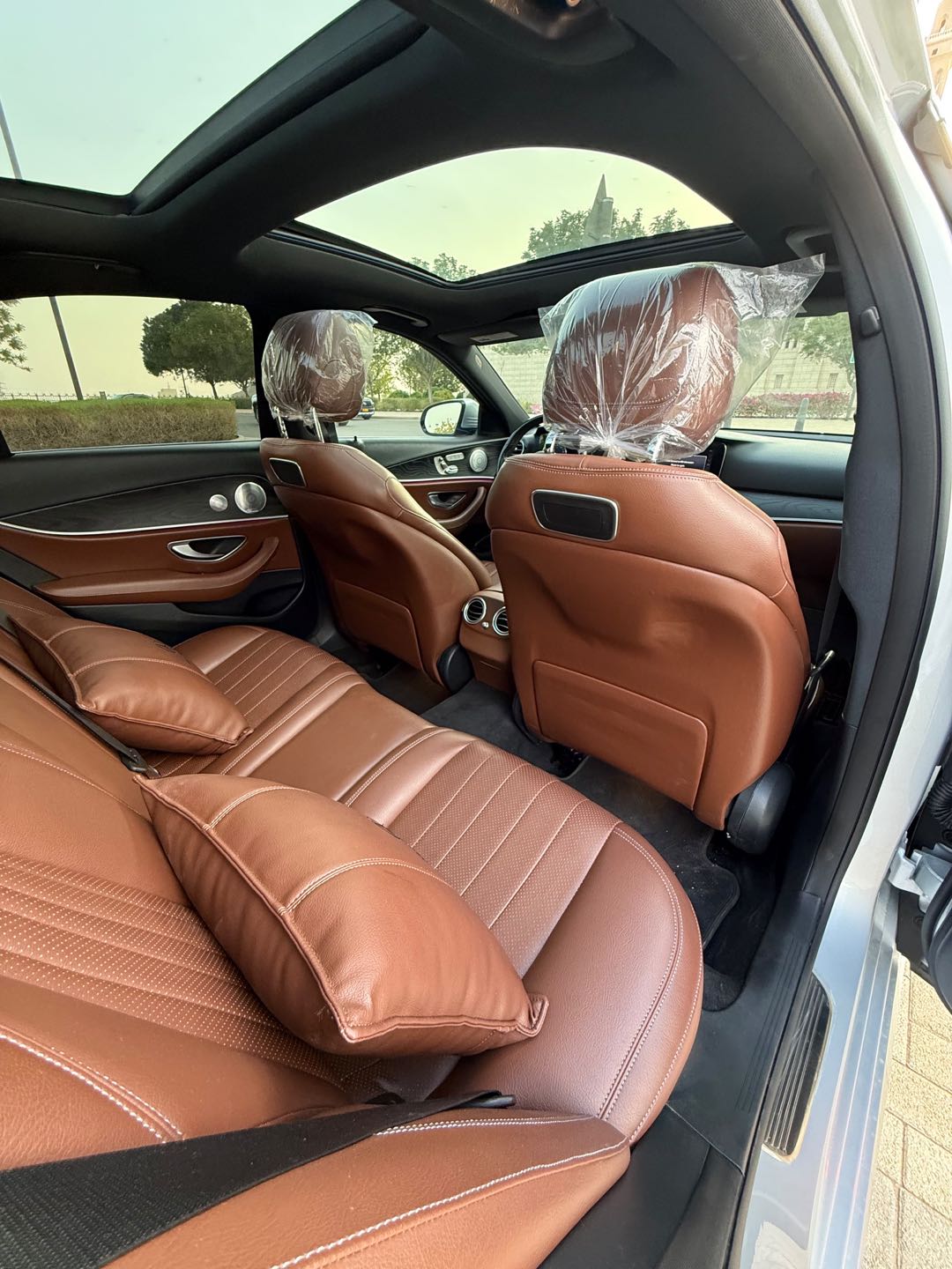 Car Image 2019 MERCEDES E Class 300