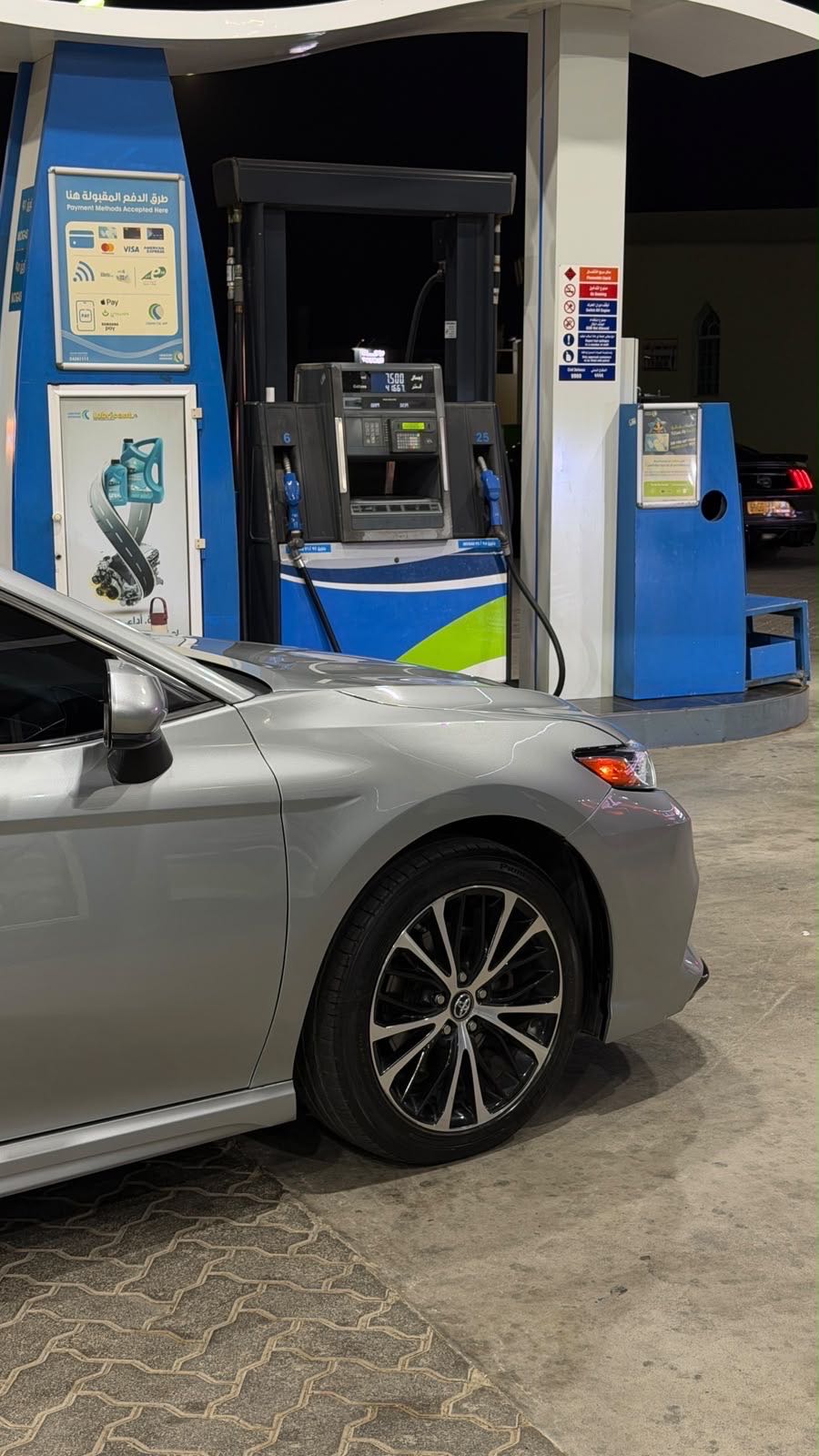 Car Image 2018 TOYOTA CAMRY SE