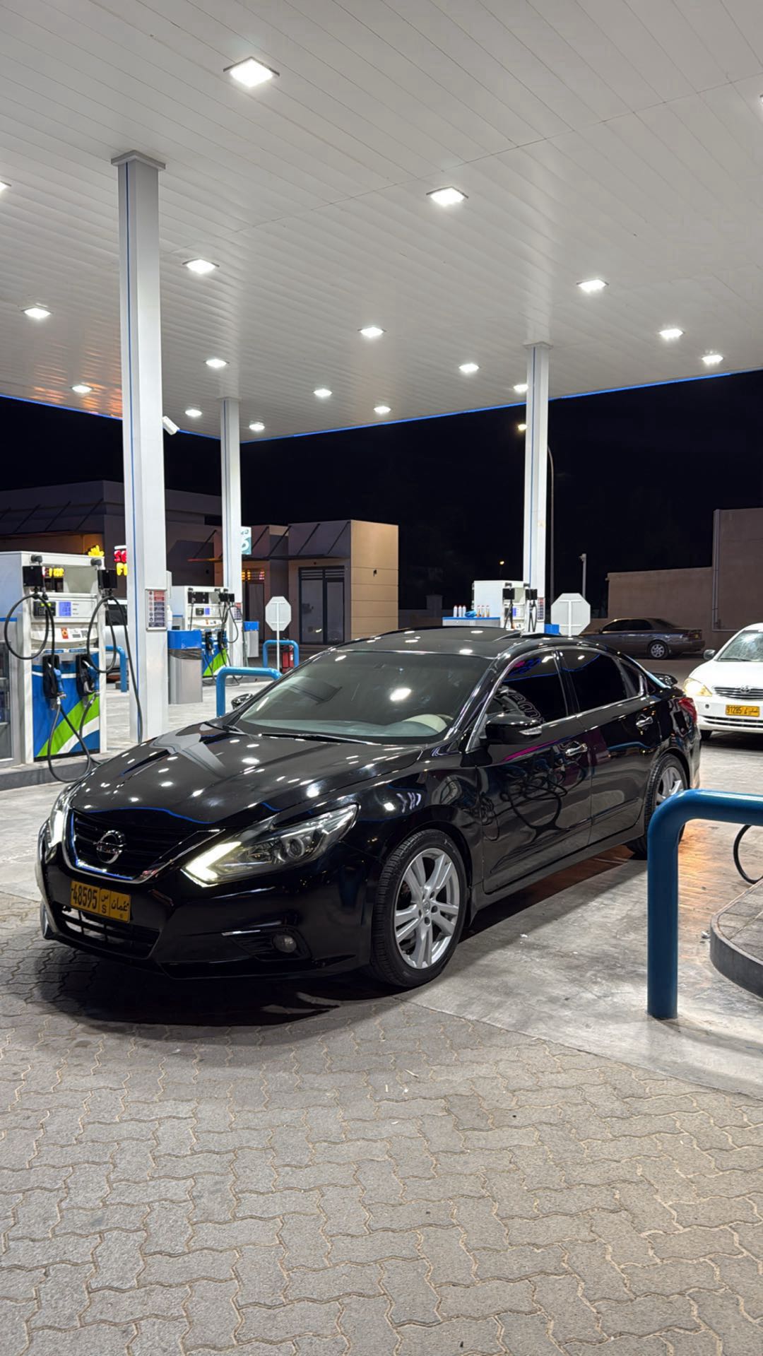 Car Image 2017 NISSAN ALTIMA SL