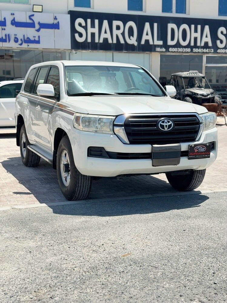 Car Image 2016 TOYOTA LAND CRUISER G.R