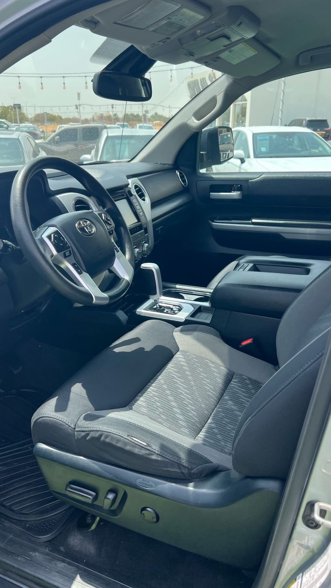 Car Image 2018 TOYOTA TUNDRA TRD