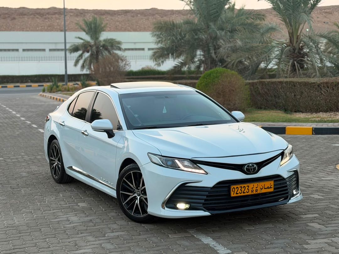 Car Image 2019 TOYOTA CAMRY Grande