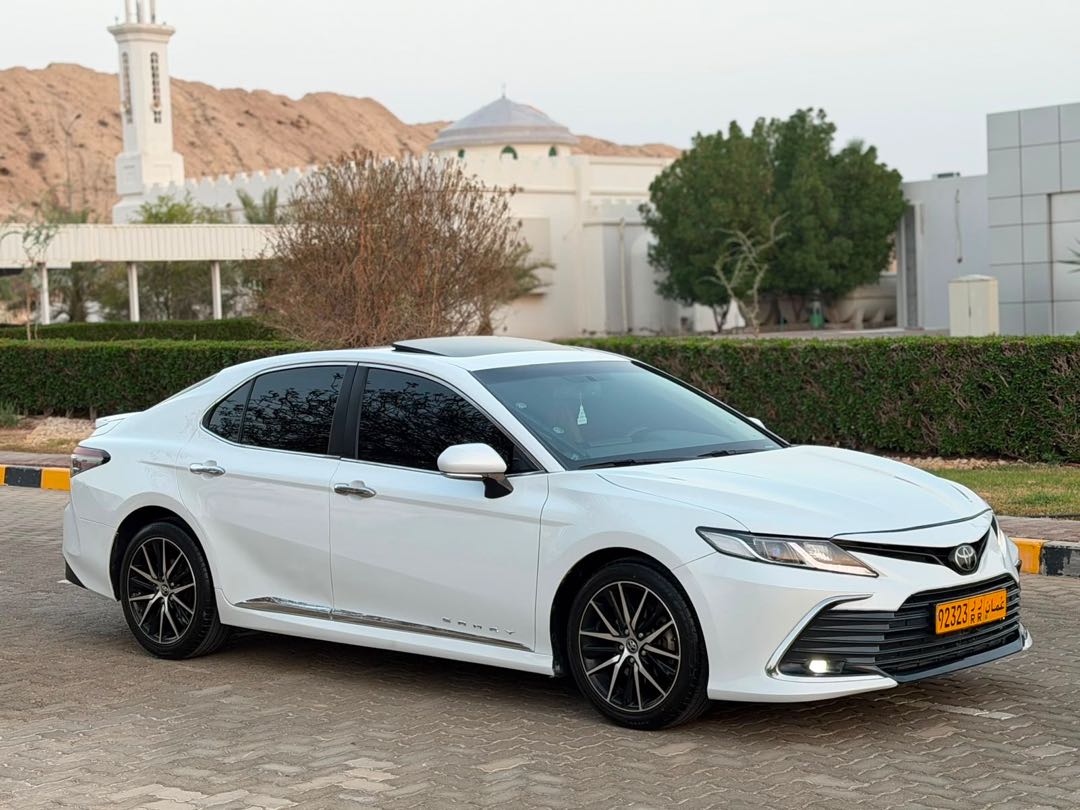 Car Image 2019 TOYOTA CAMRY Grande