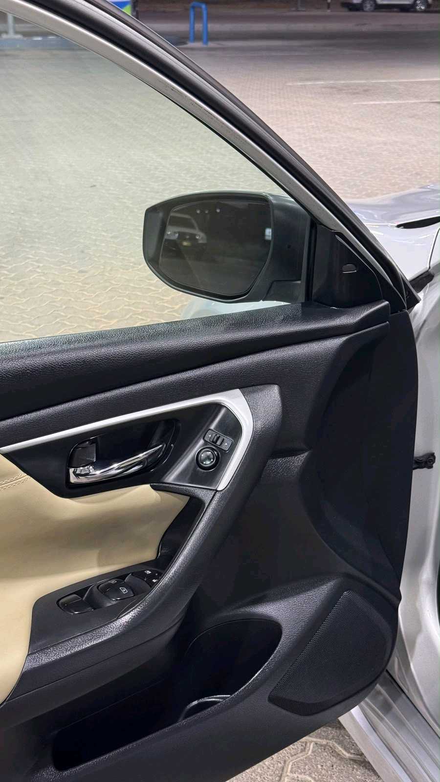 Car Image 2018 NISSAN ALTIMA SL