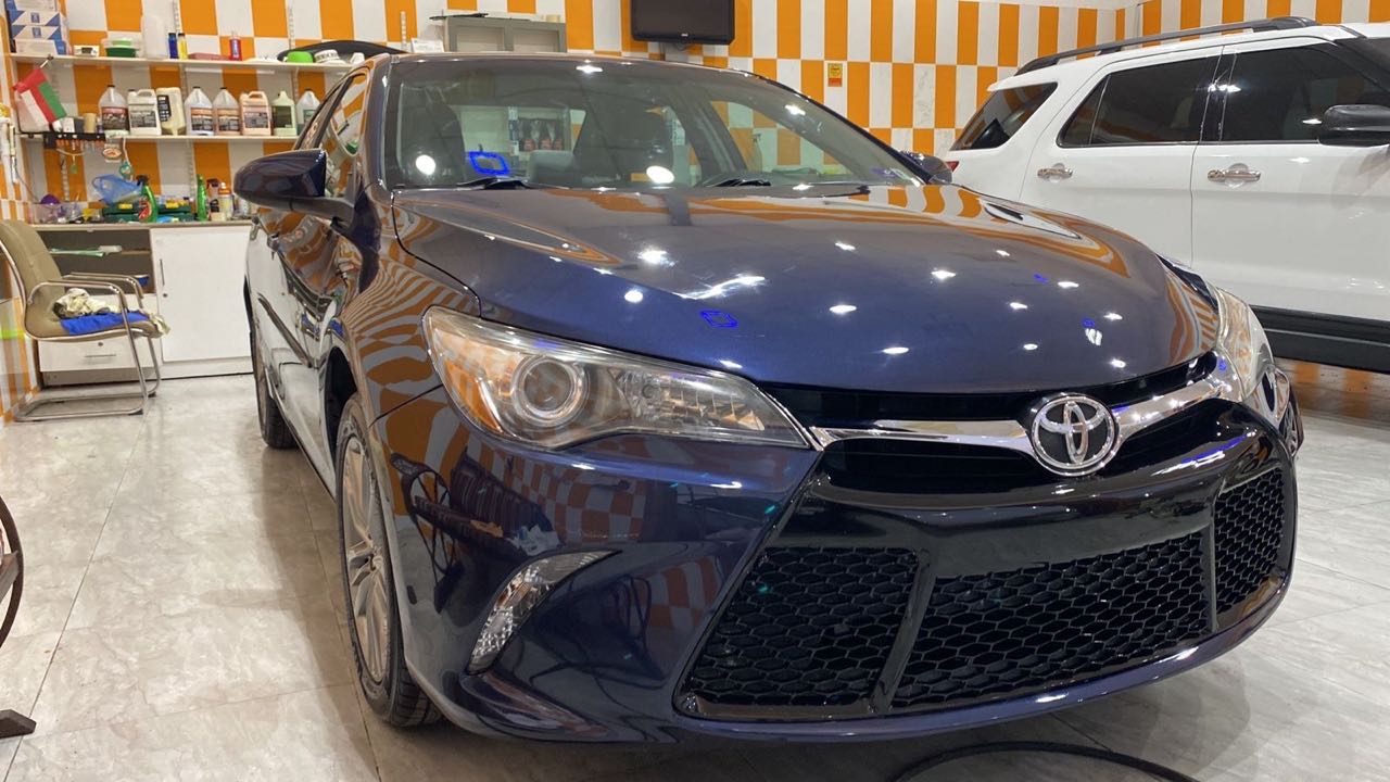 Car Image 2017 TOYOTA CAMRY LE