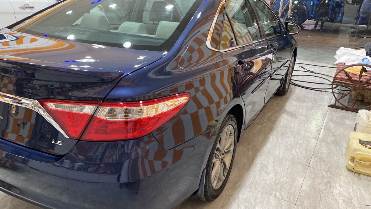 Car Image 2017 TOYOTA CAMRY LE