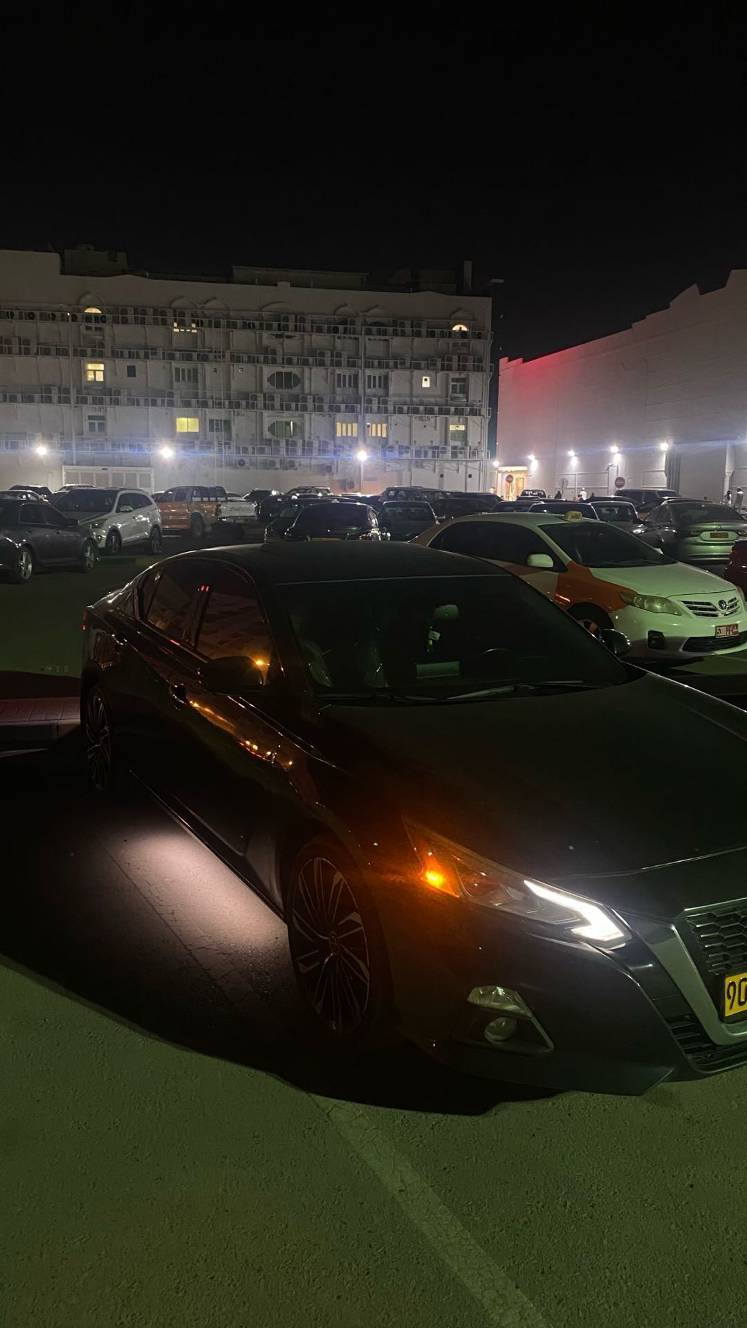 Car Image 2019 NISSAN ALTIMA Platinum 