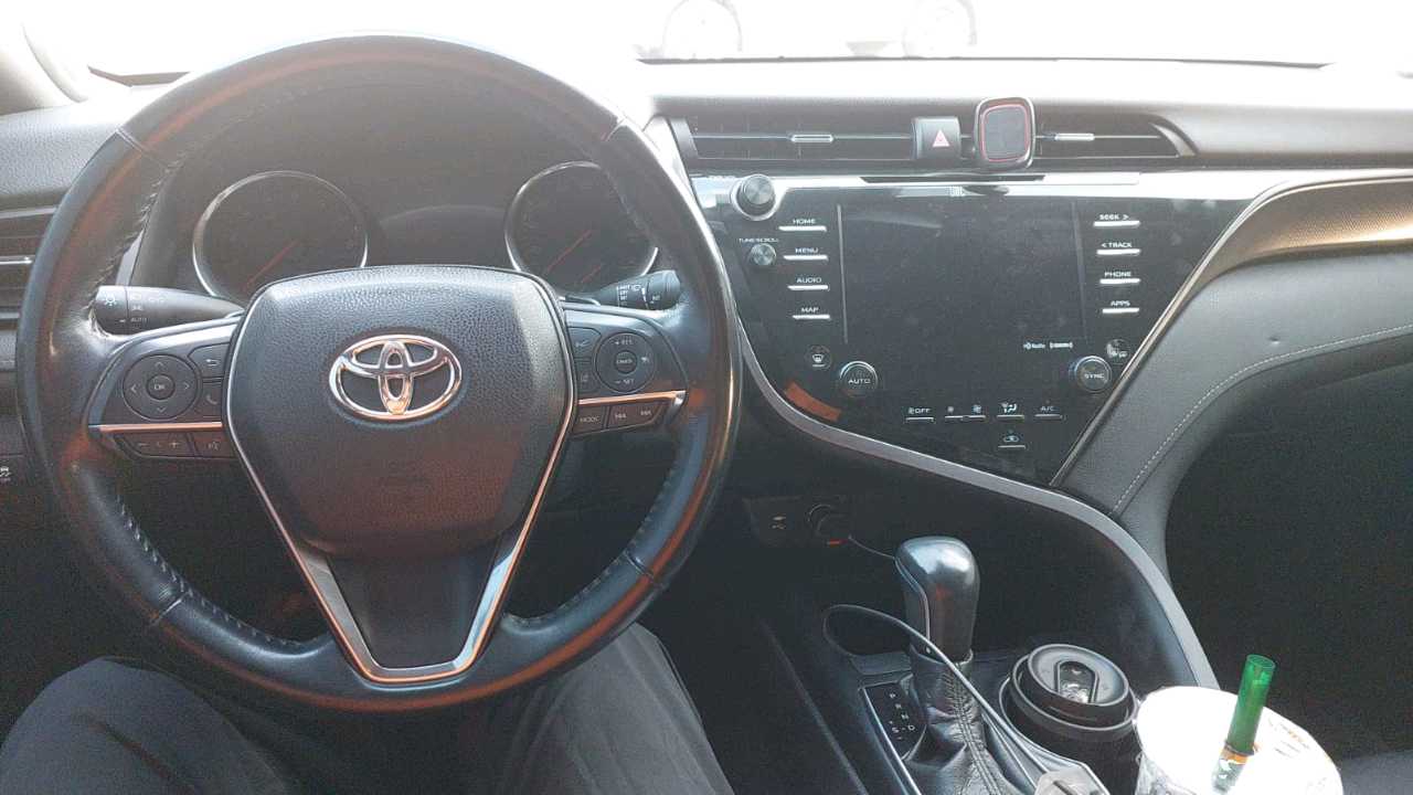 Car Image 2019 TOYOTA CAMRY XSE