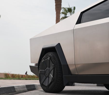 TESLA CYBERTRUCK 2024