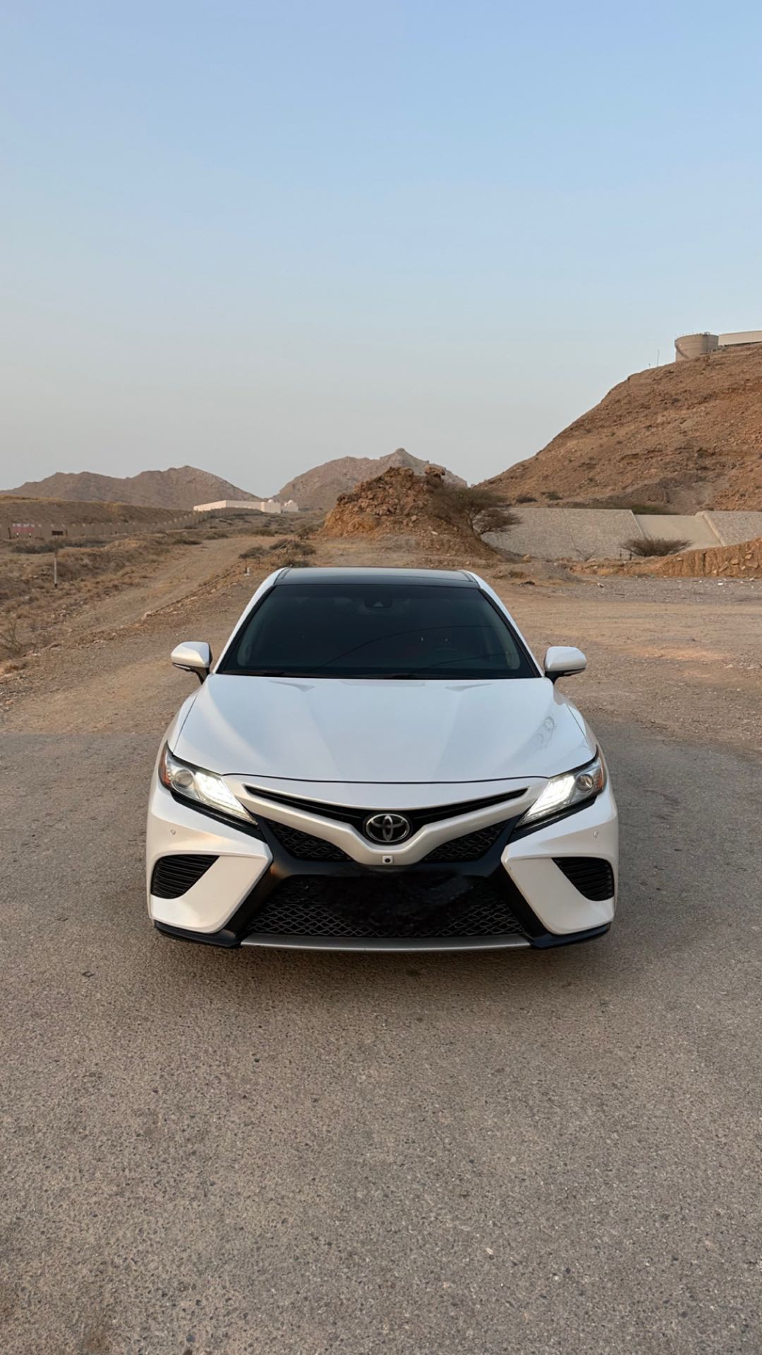 Car Image 2018 TOYOTA CAMRY XSE