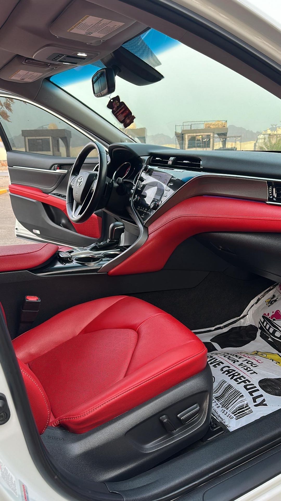 Car Image 2018 TOYOTA CAMRY XSE
