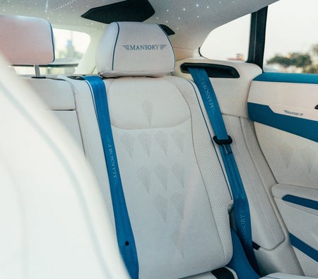 LAMBORGHINI URUS 2024