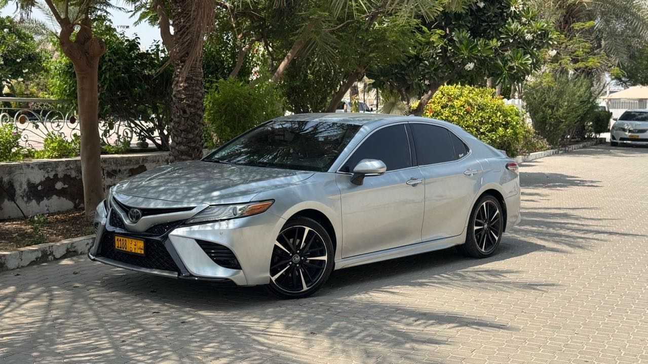 Car Image 2018 TOYOTA CAMRY XSE
