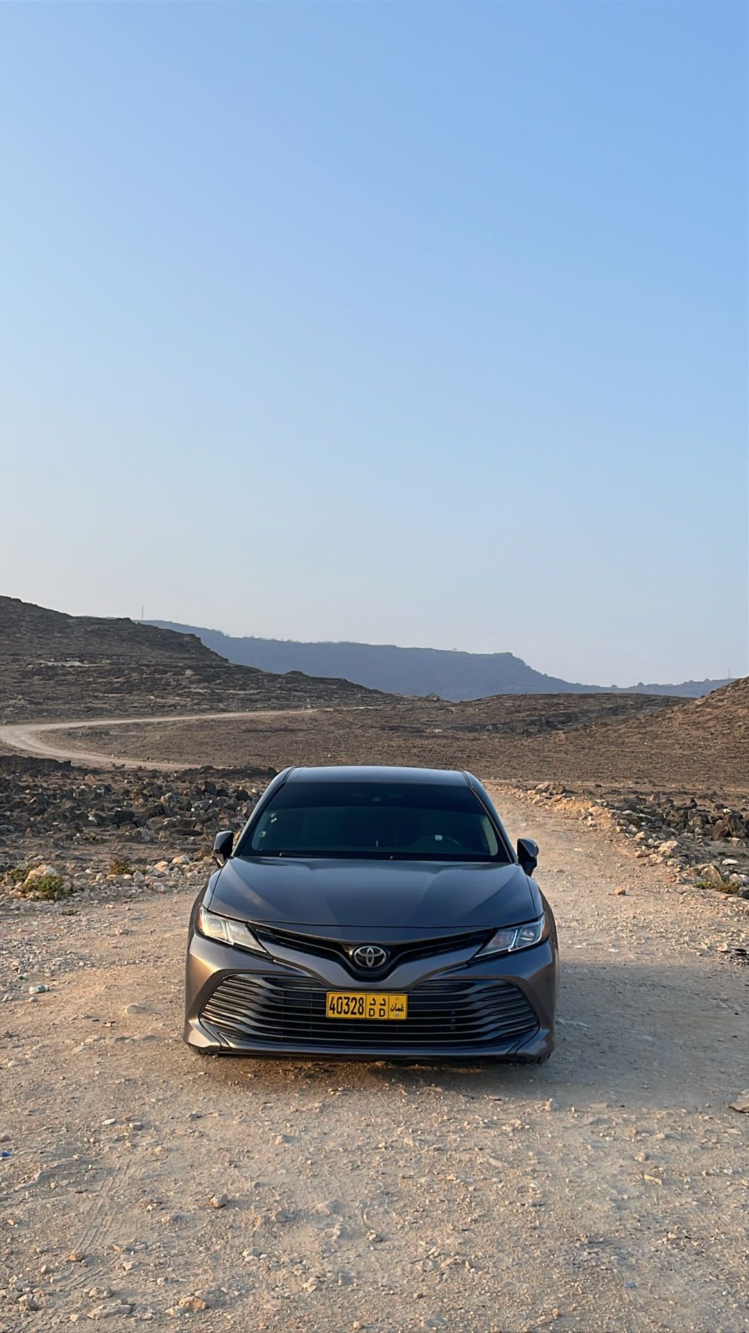 Car Image 2018 TOYOTA CAMRY LE