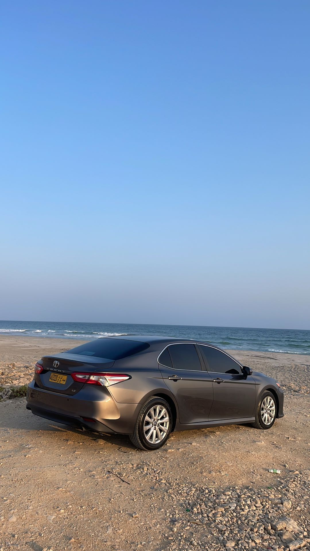 Car Image 2018 TOYOTA CAMRY LE