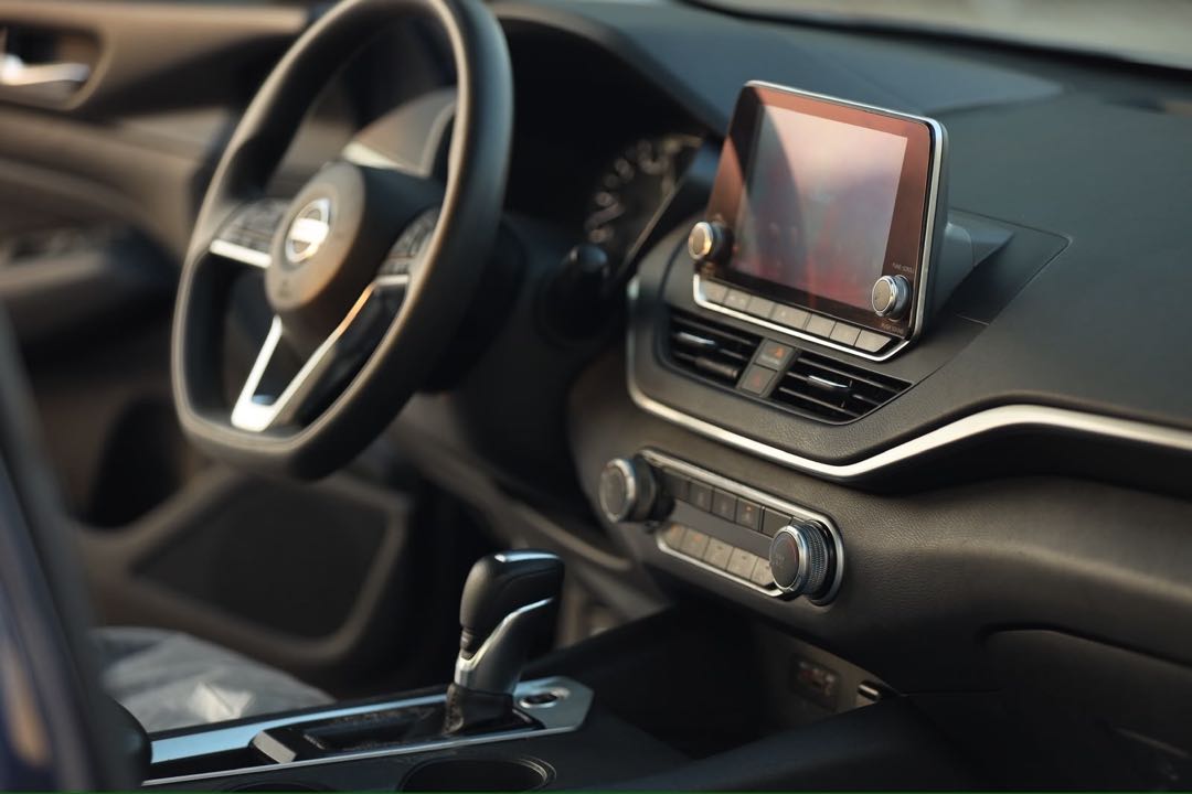 Car Image 2019 NISSAN ALTIMA S