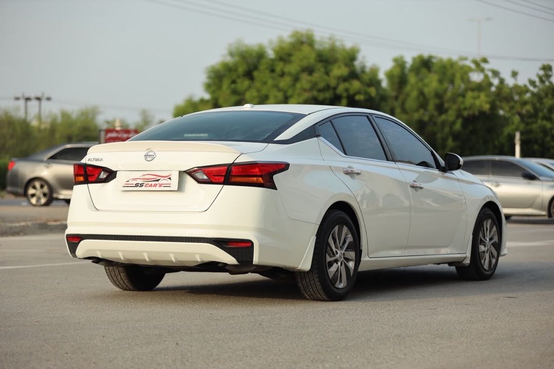 Car Image 2019 NISSAN ALTIMA S
