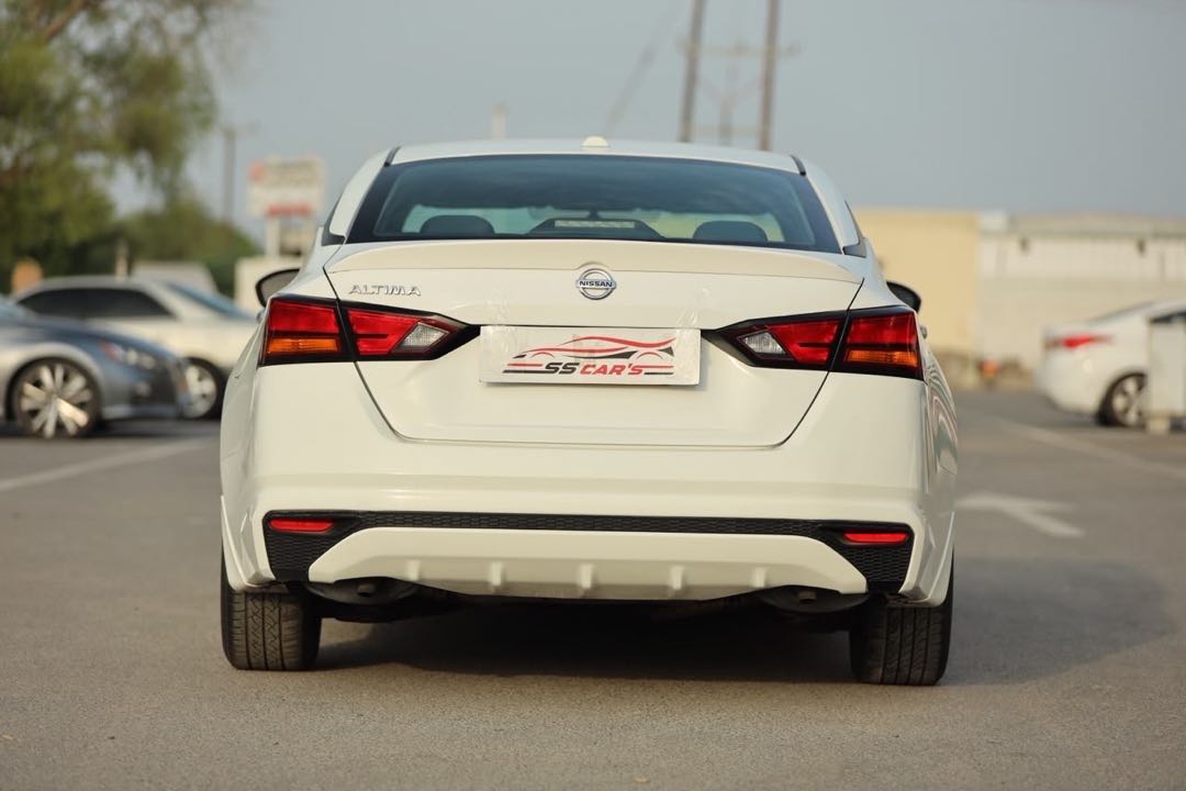 Car Image 2019 NISSAN ALTIMA S