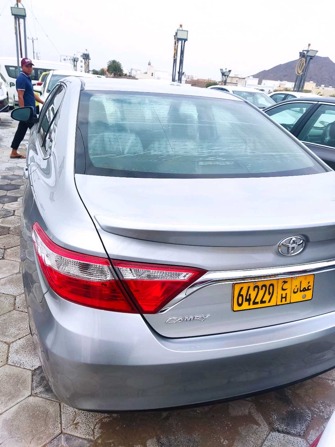 Car Image 2016 TOYOTA CAMRY SE