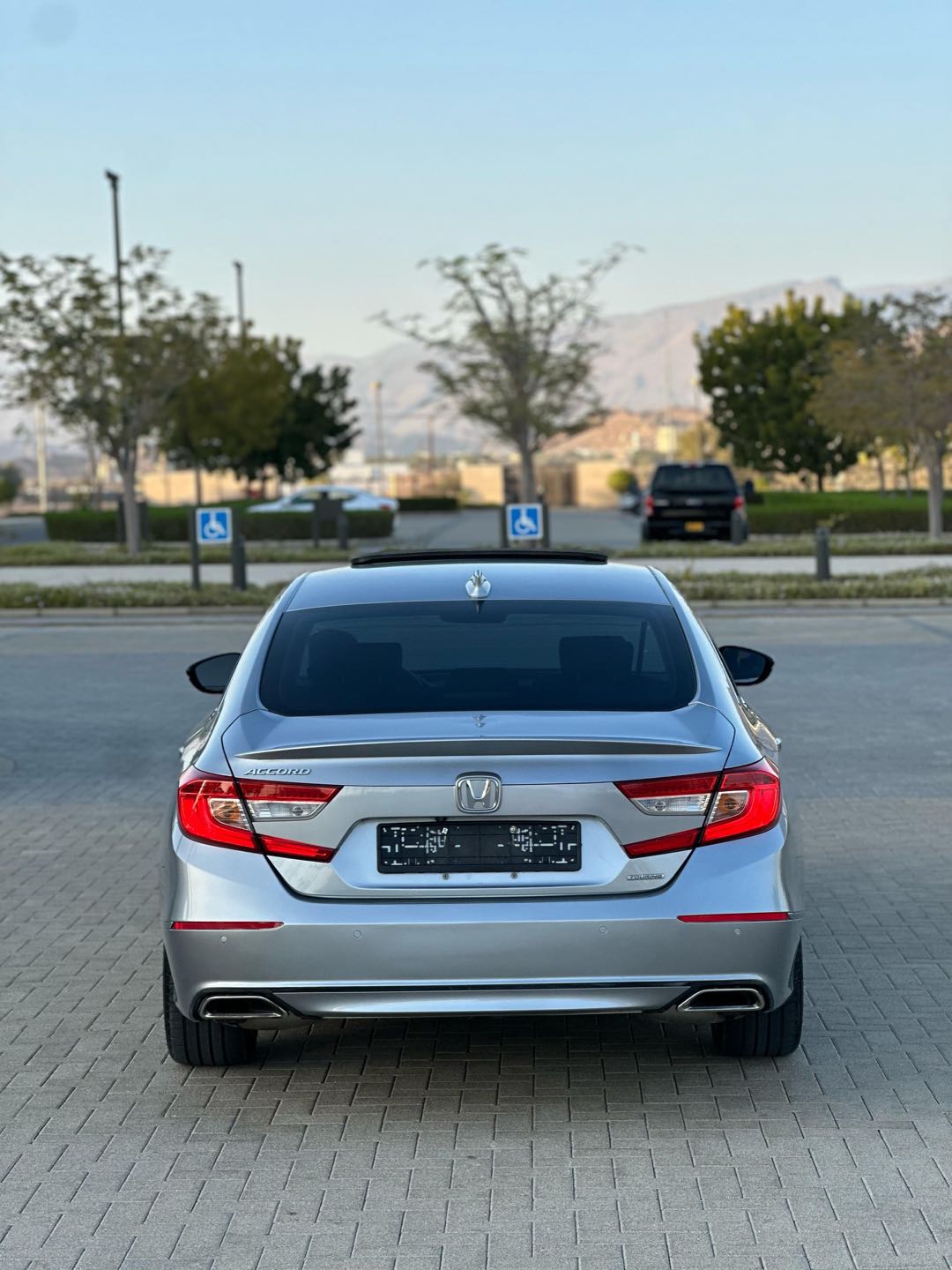 Car Image 2018 HONDA ACCORD TOURING