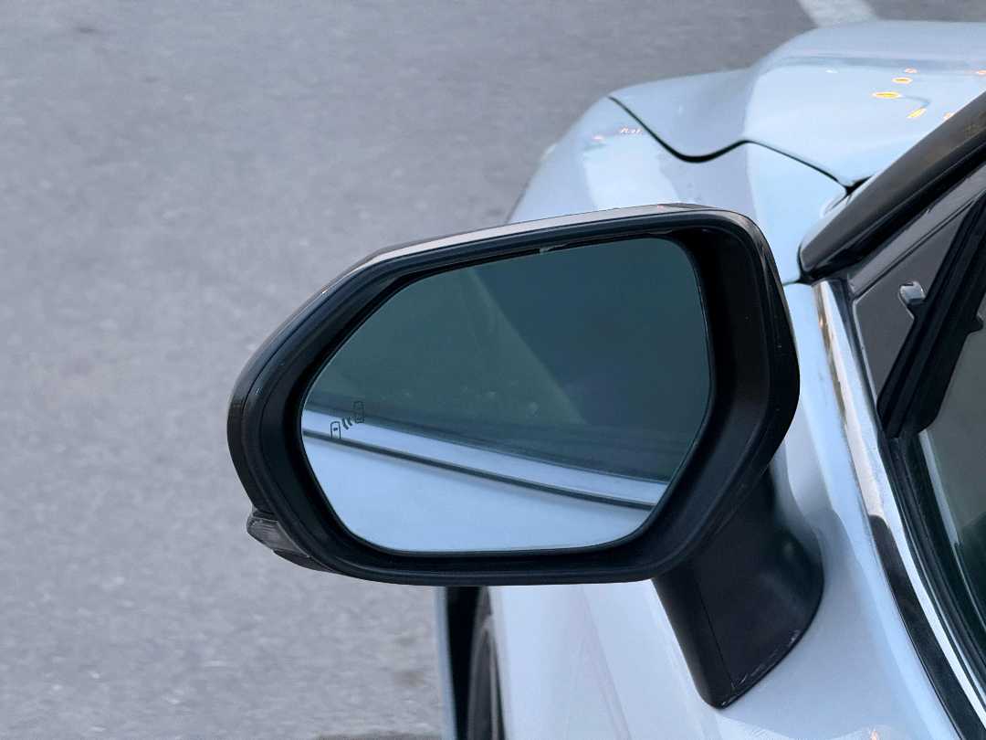 Car Image 2018 TOYOTA CAMRY XSE