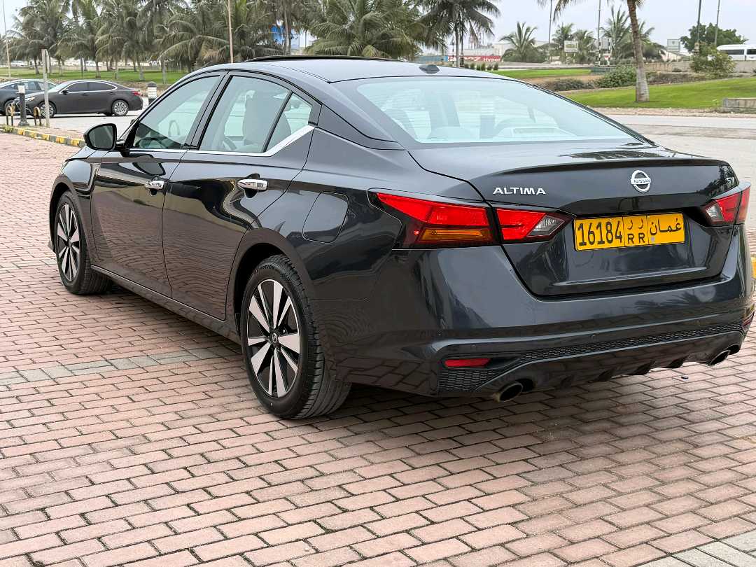Car Image 2020 NISSAN ALTIMA SV