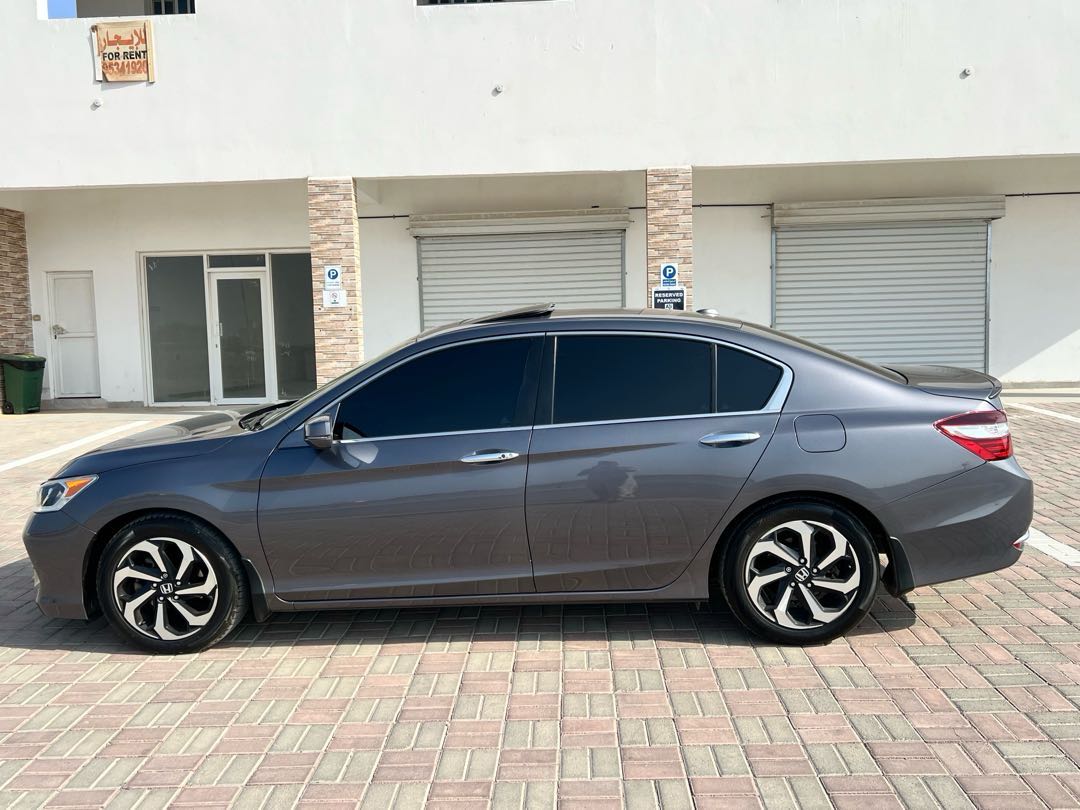 Car Image 2017 HONDA ACCORD EXL