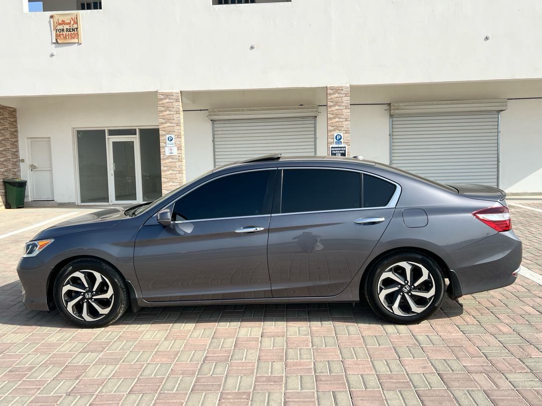 Car Image 2017 HONDA ACCORD EXL
