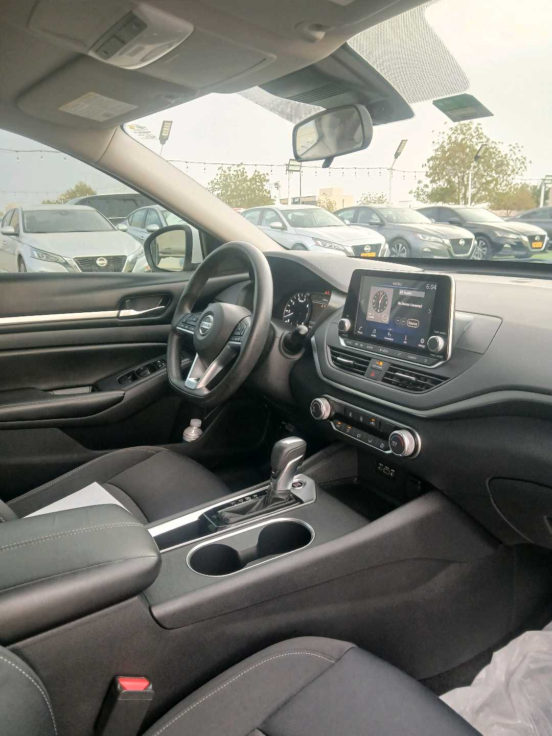Car Image 2022 NISSAN ALTIMA SV