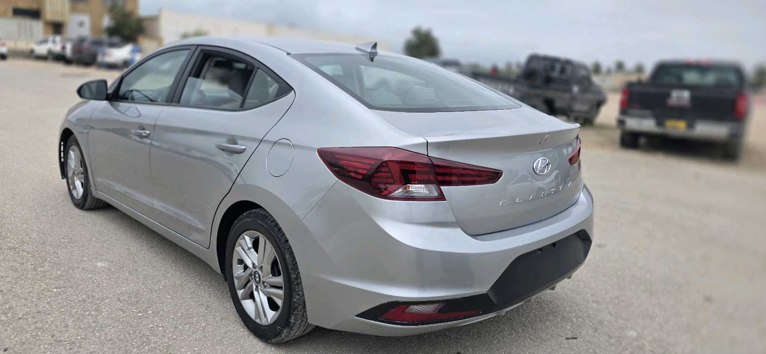 Car Image 2020 HYUNDAI ELANTRA SEL