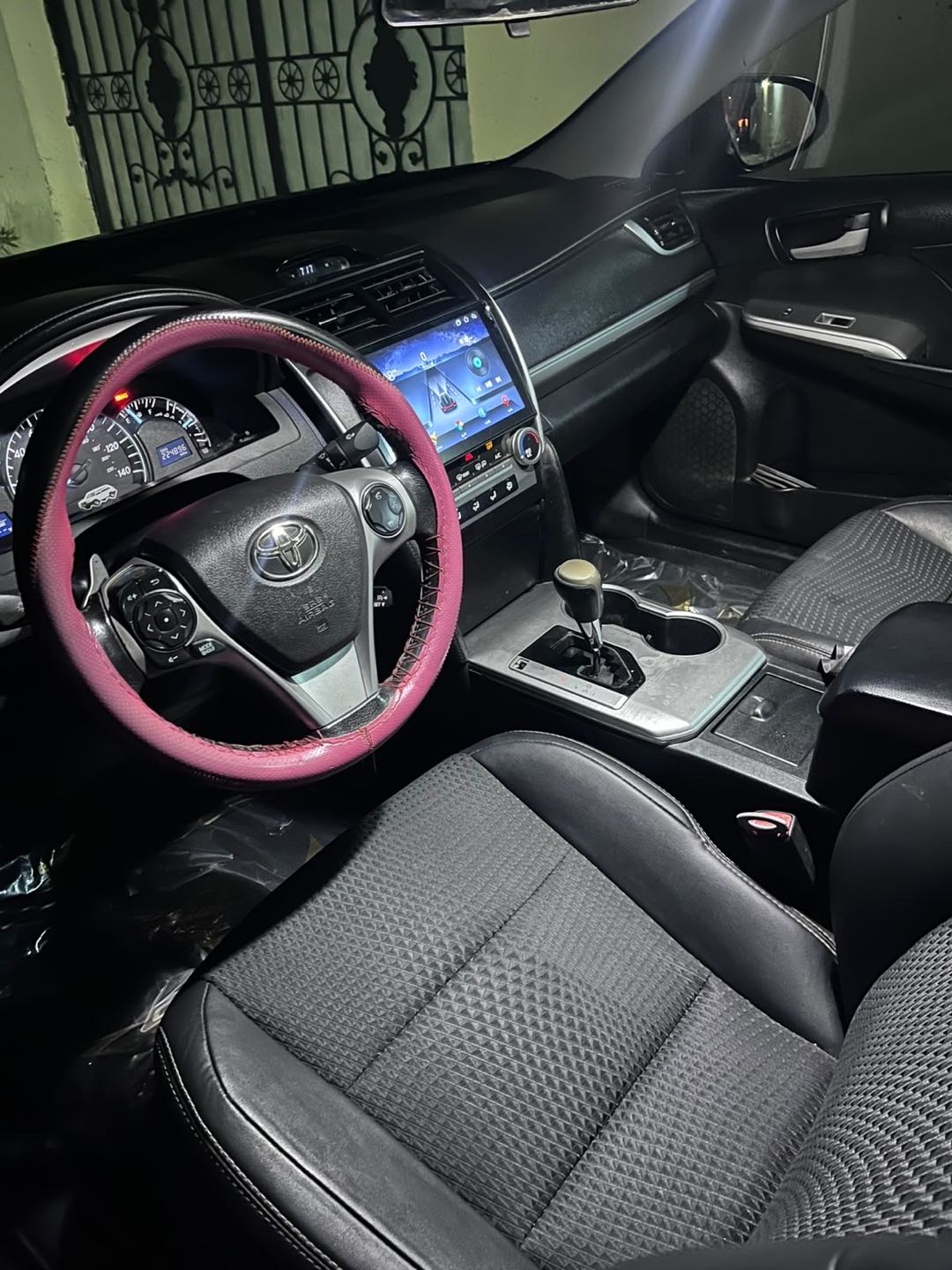 Car Image 2013 TOYOTA CAMRY LE
