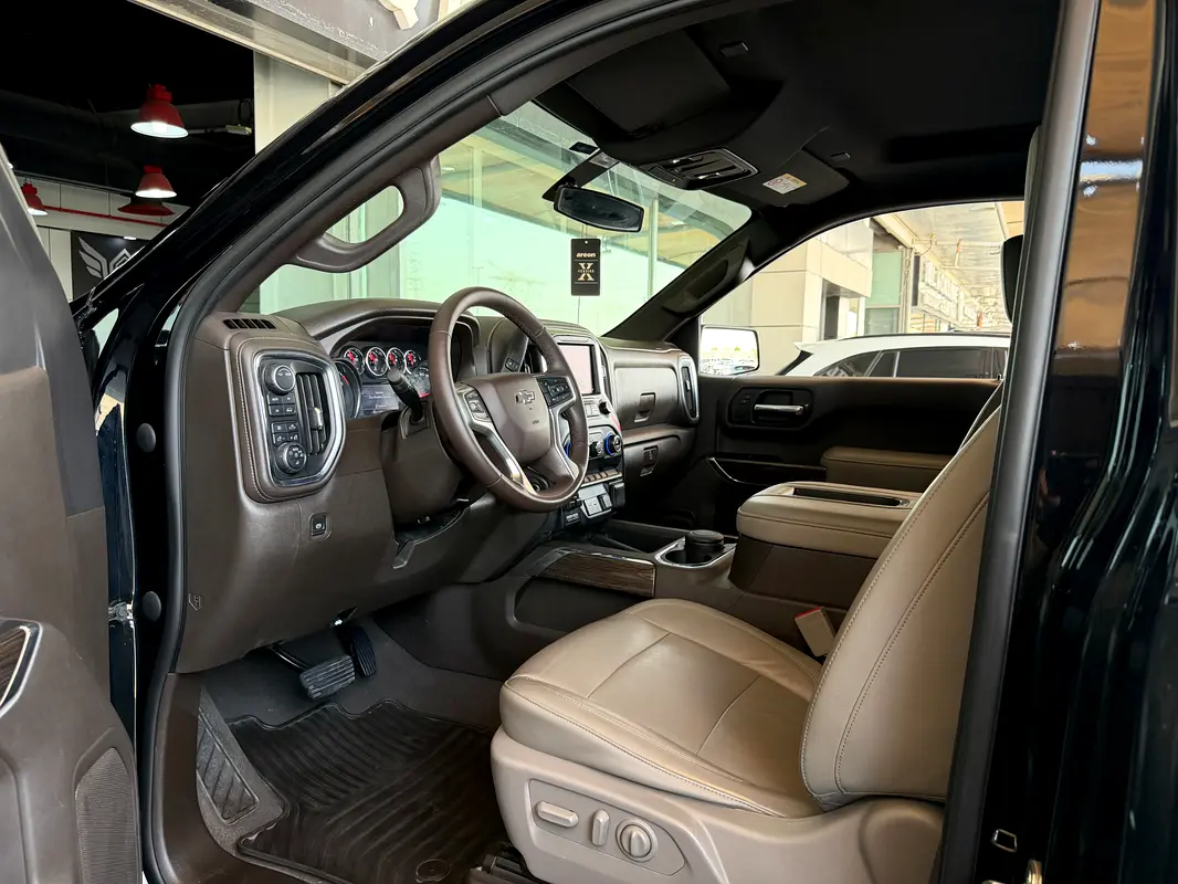 Car Image 2020 CHEVROLET SILVERADO 