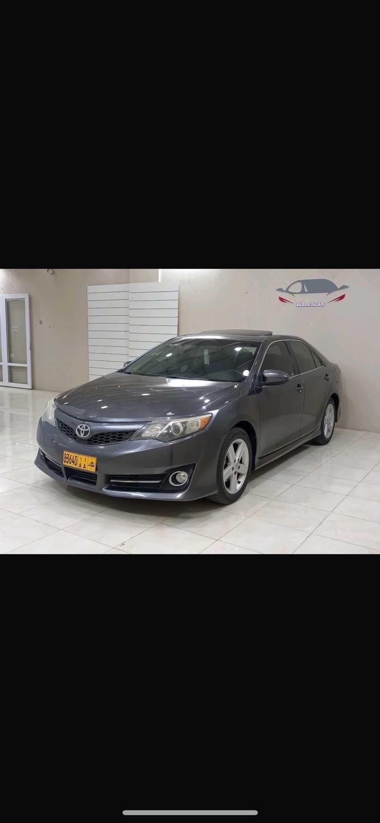 Car Image 2013 TOYOTA CAMRY LE