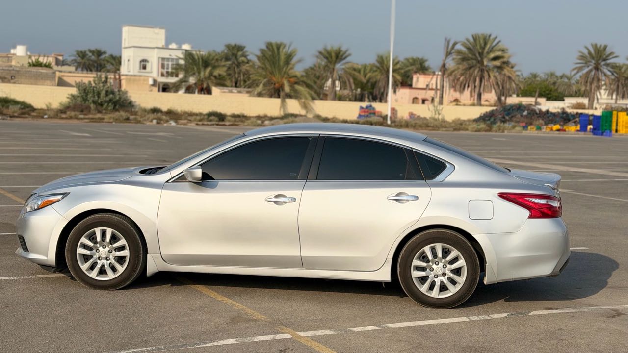 Car Image 2017 NISSAN ALTIMA S
