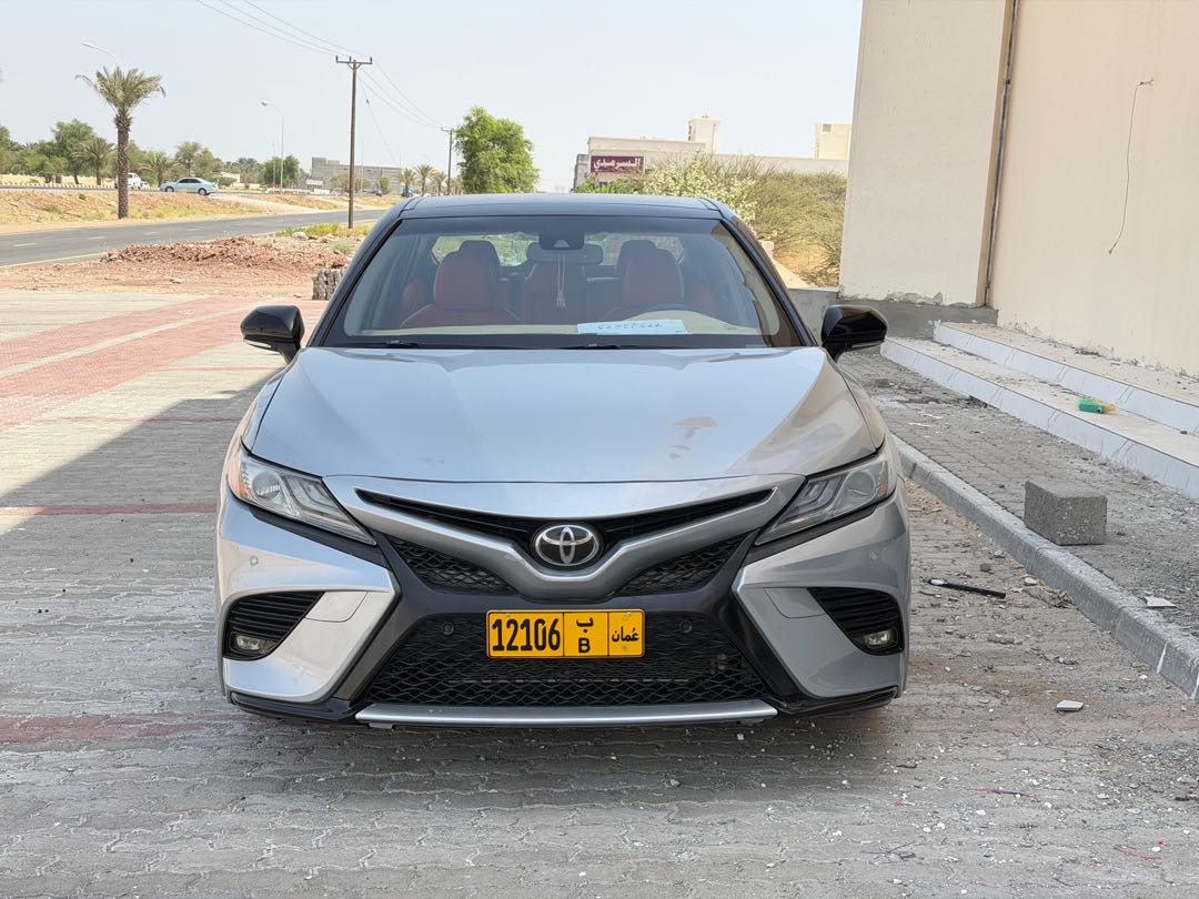 Car Image 2018 TOYOTA CAMRY XSE